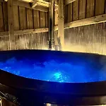 Deerstone Glamping-boulsworth Hill Dome Hot Tub *