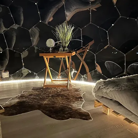 Deerstone Glamping-boulsworth Hill Dome Hot Tub Earby