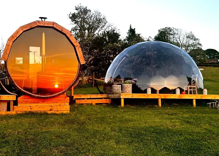 Luxury tent Deerstone Glamping-boulsworth Hill Dome Hot Tub