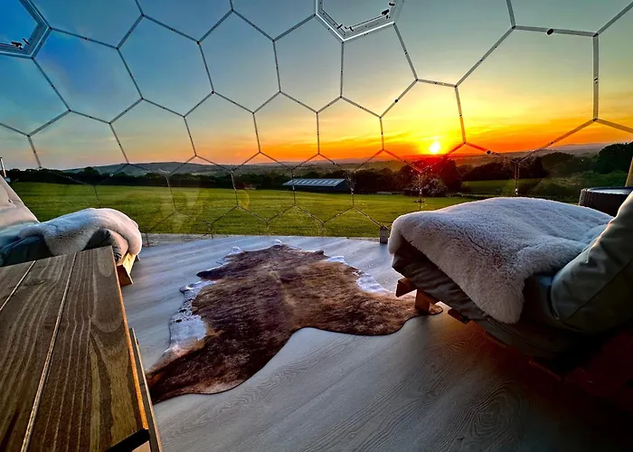 Deerstone Glamping-boulsworth Hill Dome Hot Tub *