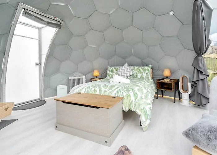 Deerstone Glamping-boulsworth Hill Dome Hot Tub * Earby