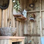 ラグジュアリーテント Deerstone Glamping-boulsworth Hill Dome Hot Tub